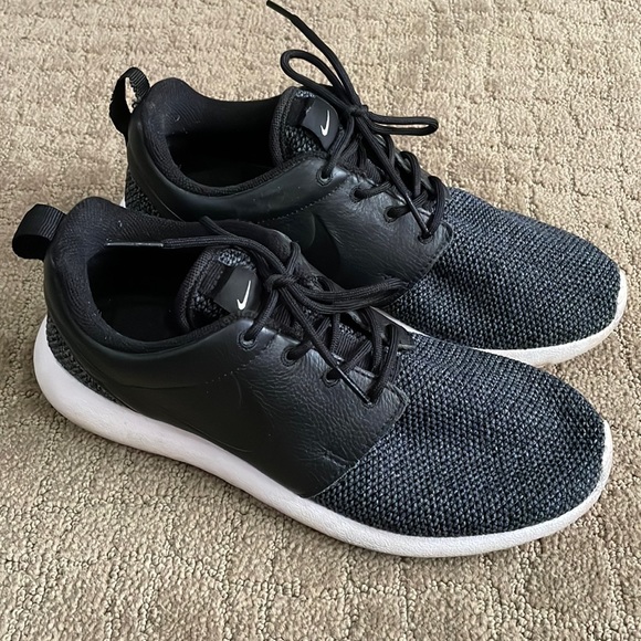 Nike - Picture 1 of 6